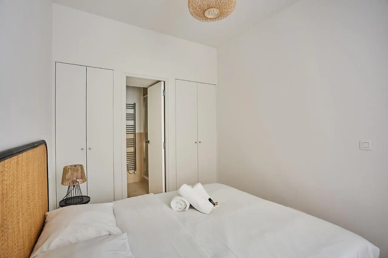 Center Of By Prestige باريس